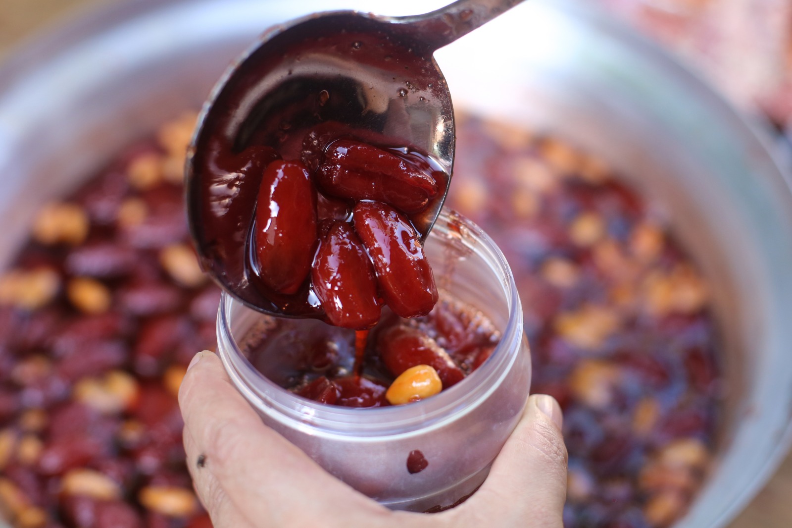 Dates Jam from the non-tangible cultural heritage of Dier Al Balah